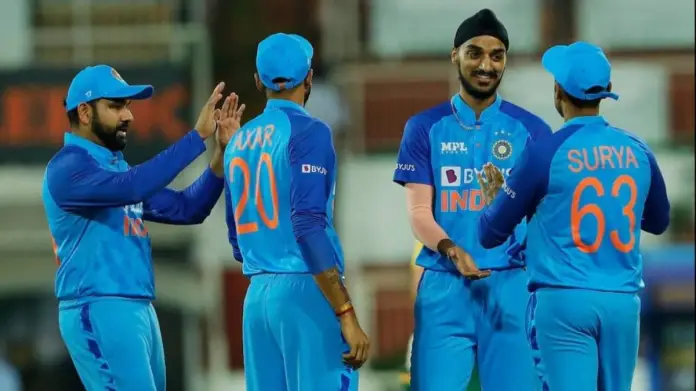 ODI World Cup 2023: विश्वकप के लिए संजय बांगर ने चुना भारत का स्क्वॉड, 3 मैच खेलने वाले इस गेंदबाज को किया शामिल