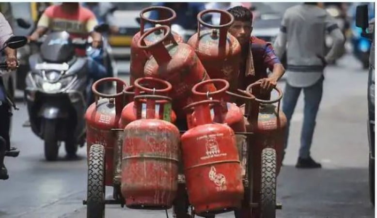Gas Cylinder Rate: राखी-ओणम पर जनता को तोहफा; गैस सिलेंडर ₹200 सस्ता, उज्ज्वला लाभार्थियों को ₹400 की छूट