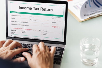 Income Tax Return Filing: सरकार ने ITR फॉर्म किए बड़ें बदलाव, अब इन लोगों को भी देना होगा टैक्स, जानें डिटेल
