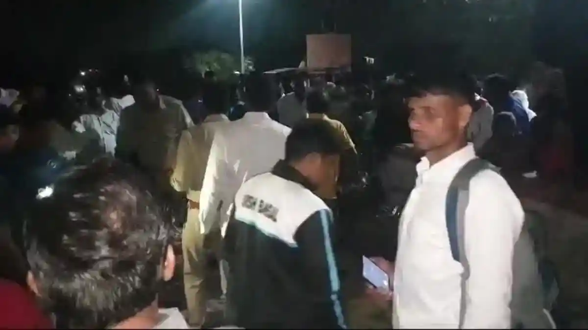 जामताड़ा में ट्रेन से कटकर 12 लोगों की मौत की खबर, बंग एक्सप्रेस ने कई लोगों को रौंदा