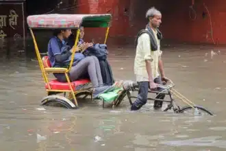 UP Weather Forecast: यूपी में बारिश का आरेंज अलर्ट… अगले 24 घंटे में इन जिलों में खूब बरसेंगे बादल